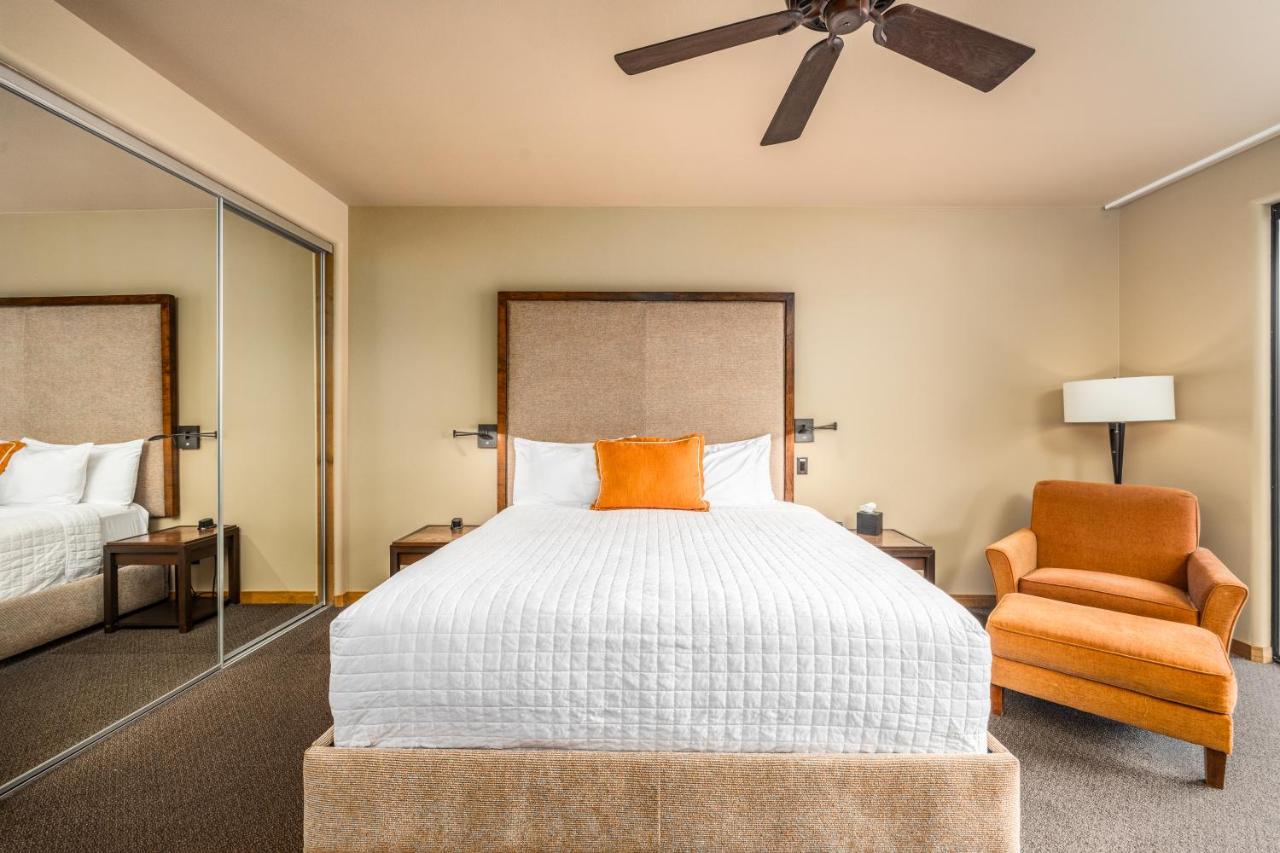 One-Bedroom Villa with King Bed at Red Mountain Resort