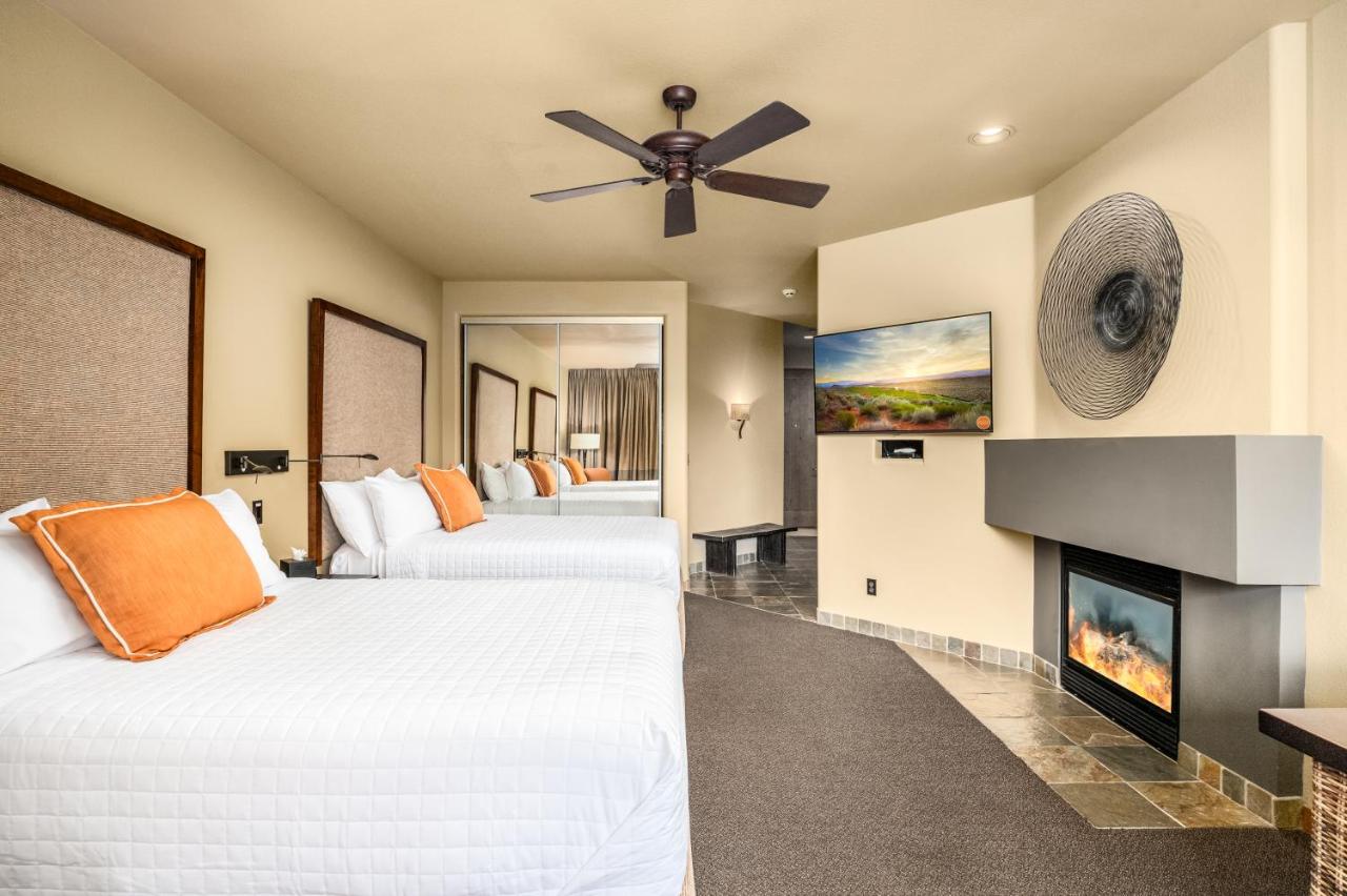 One-Bedroom Villa with Two Queen Beds at Red Mountain Resort