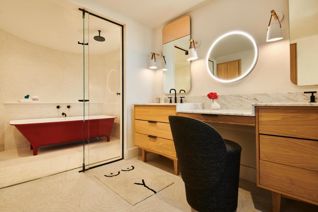Suite at Virgin Hotels Nashville