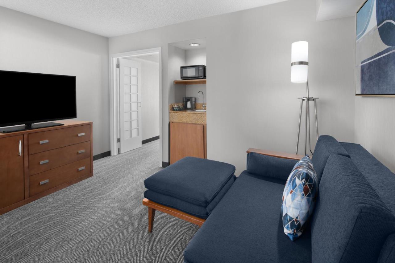 One-Bedroom Executive King Suite with Sofa Bed at Courtyard by Marriott Cypress Anaheim/Orange County