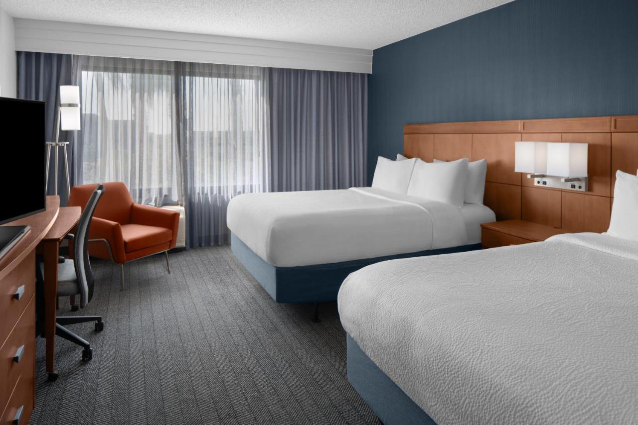 | Courtyard by Marriott Cypress Anaheim/Orange County