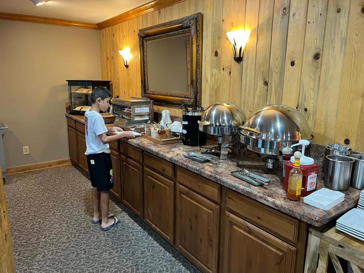 | Desert Rose Resort & Cabins
