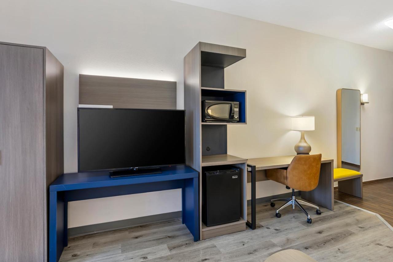King Suite with Sofa Bed - Non-Smoking at Comfort Inn & Suites Sayre