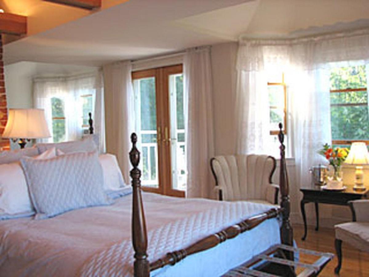| Atlantic Ark Inn