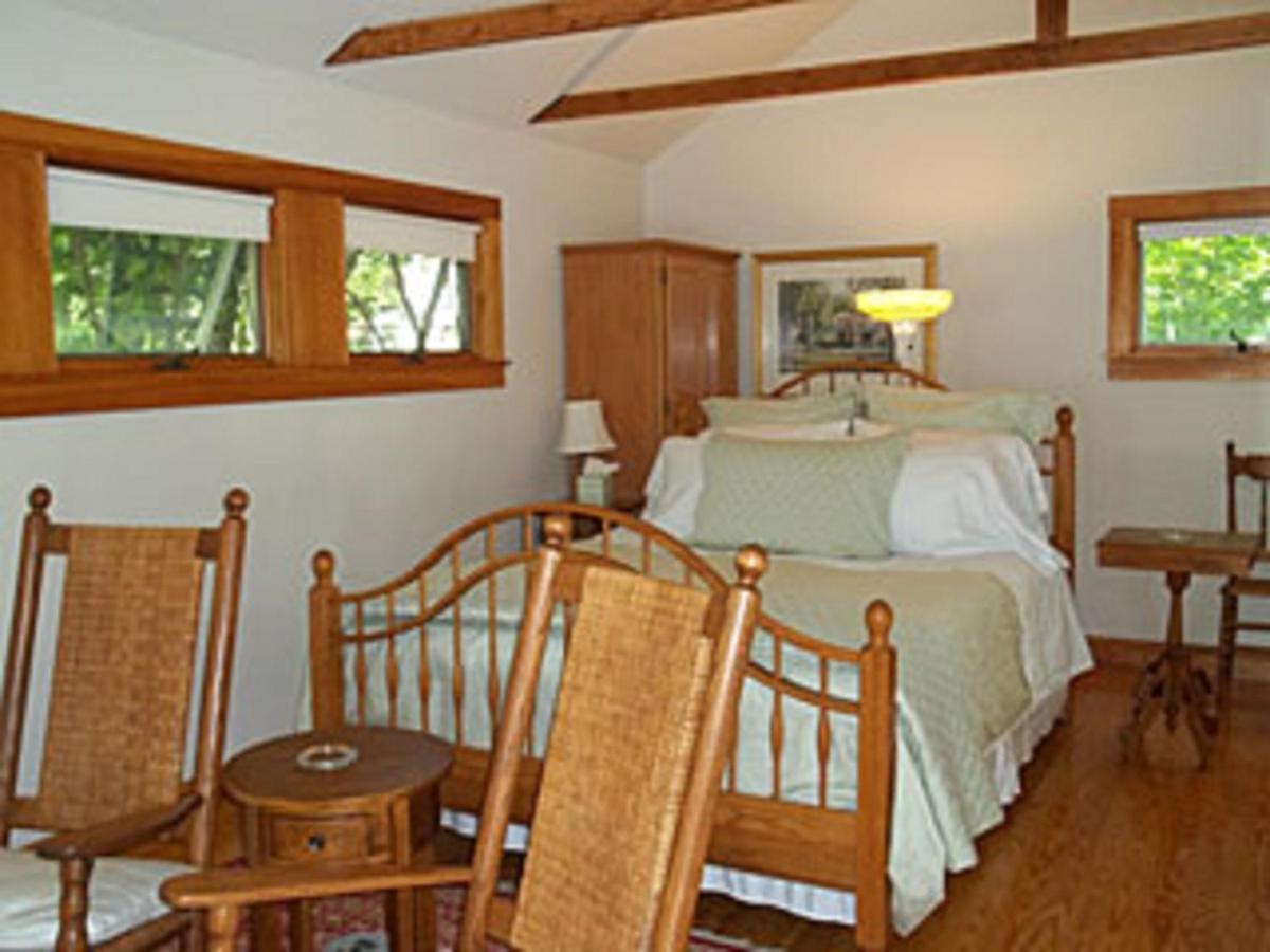 | Atlantic Ark Inn