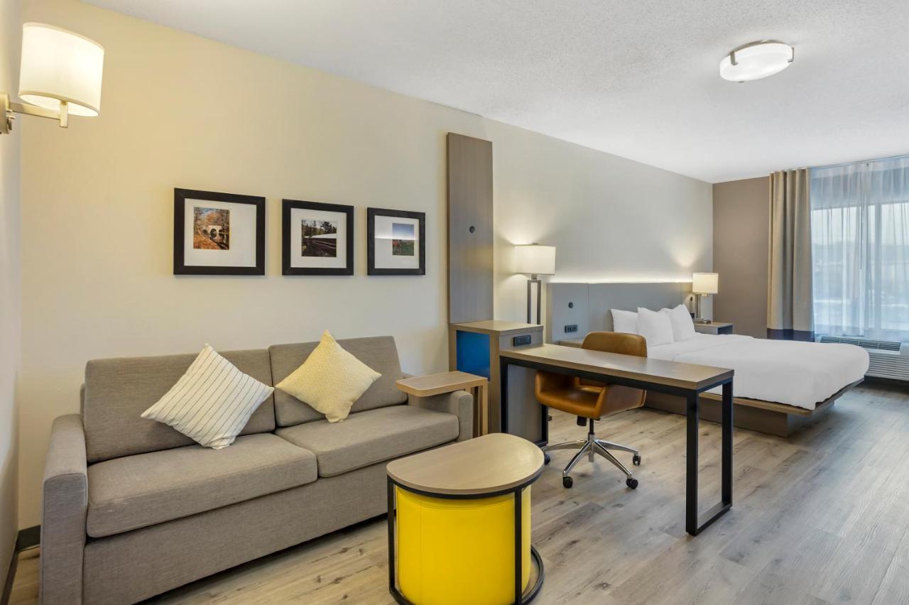 King Suite - Non-Smoking at Comfort Inn & Suites Sayre