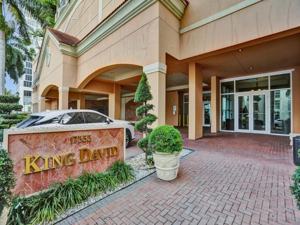 | Stylish Modern 2bd/2bth Apt. min to Beach