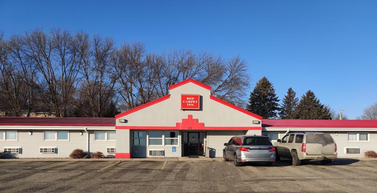 | Red Carpet Inn - Windom