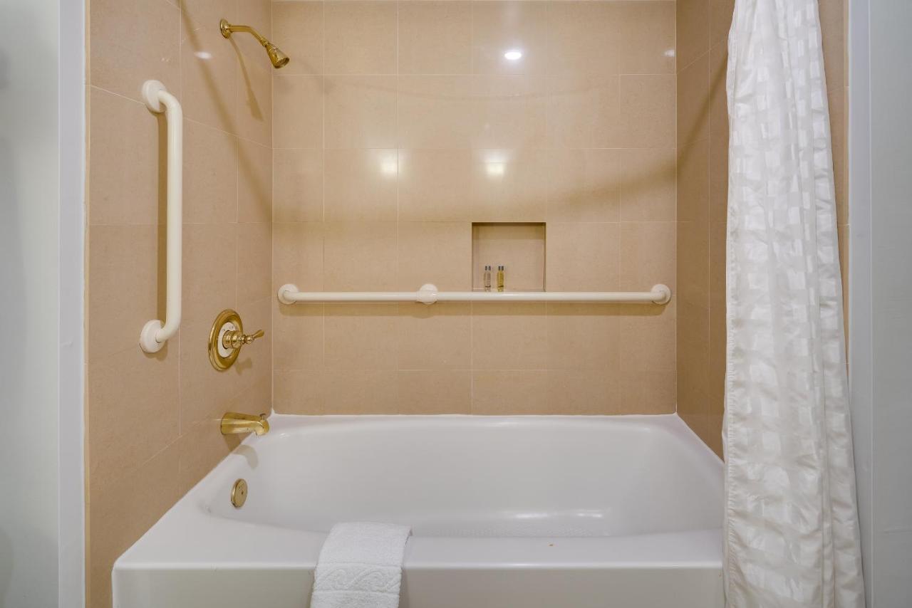 Limited View King Bed at Showboat Hotel Atlantic City