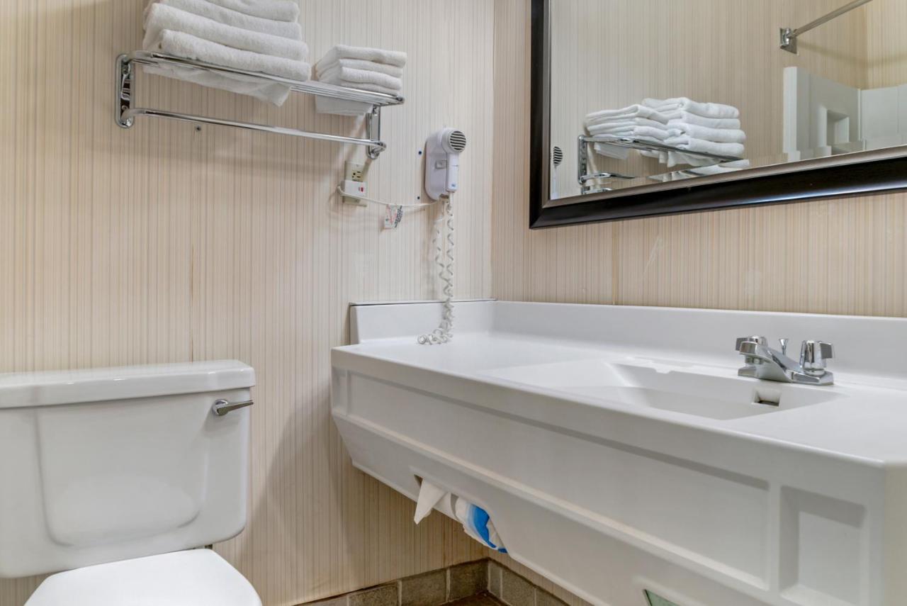 | Quality Inn Saint Ignace