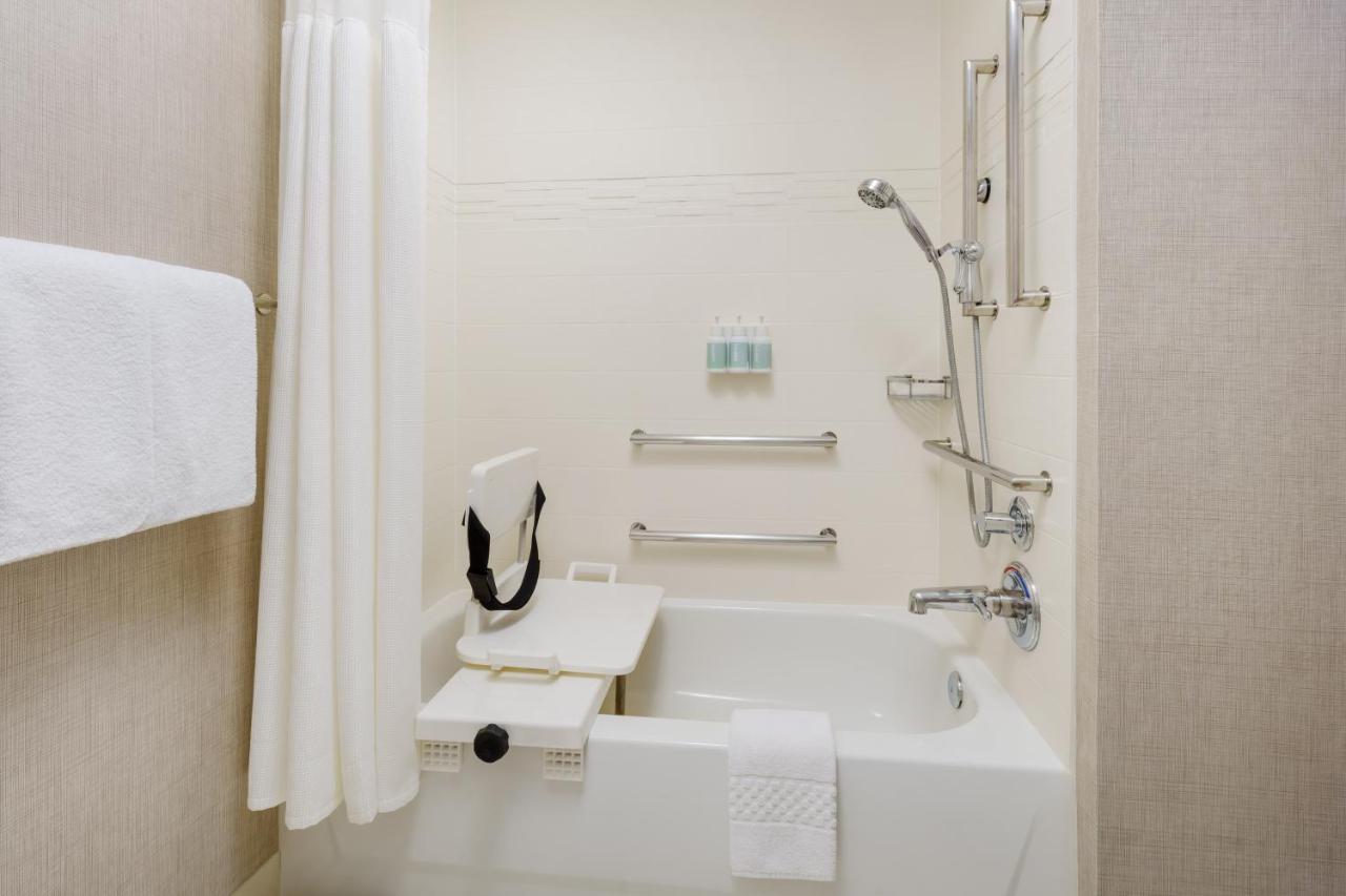One-Bedroom Queen Suite with Sofa Bed at Residence Inn by Marriott San Jose South\/Morgan Hill