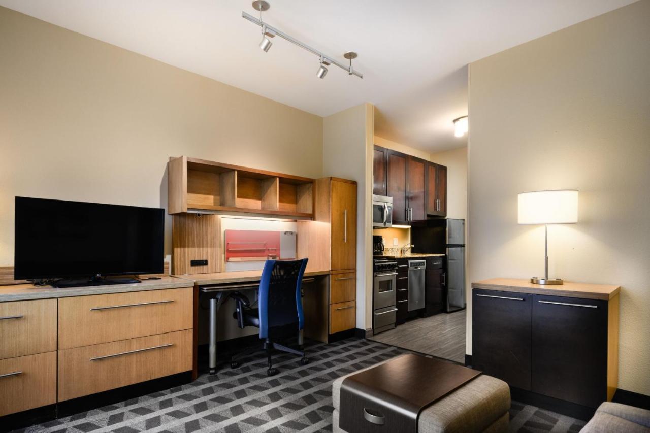 Queen Suite with One Queen Bed and Sofa at Towneplace Suites by Marriott Houston Galleria Area