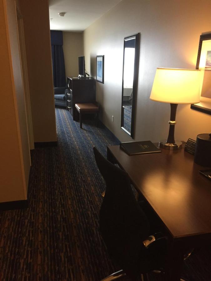 King Suite at GrandStay Hotel & Suites Mount Horeb - Madison