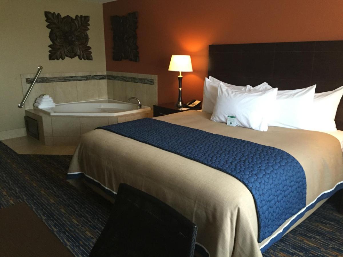 Suite with Spa Bath at GrandStay Hotel & Suites Mount Horeb - Madison