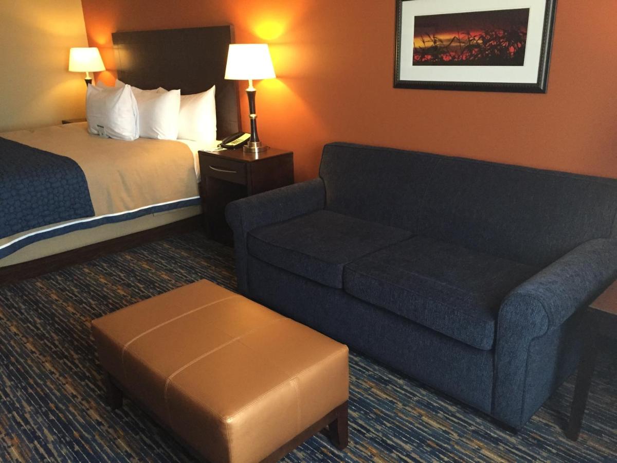 King Room at GrandStay Hotel & Suites Mount Horeb - Madison
