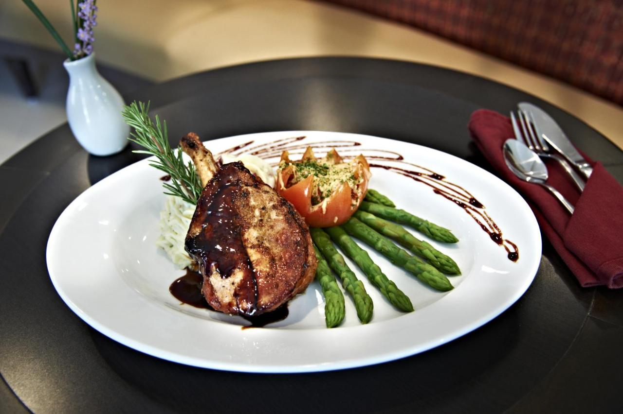 | Holiday Inn Birmingham - Hoover, an IHG Hotel