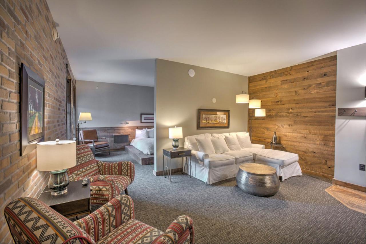 Deluxe Studio at Hotel Crosby