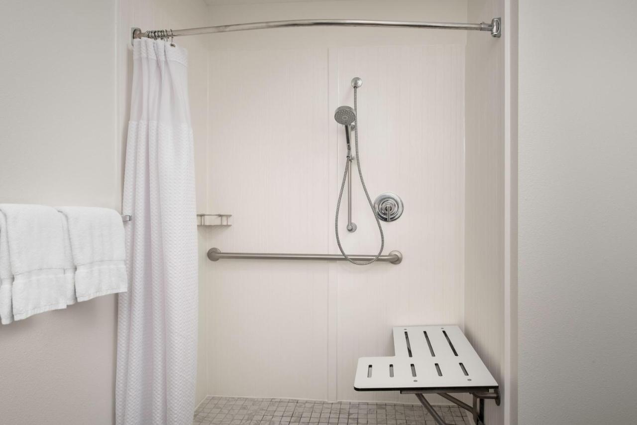 King Room at Courtyard by Marriott Dothan