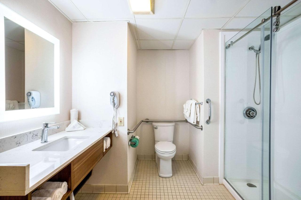 Double Room with Two Double Beds - Accessible/Non-Smoking at Quality Suites Lansing West