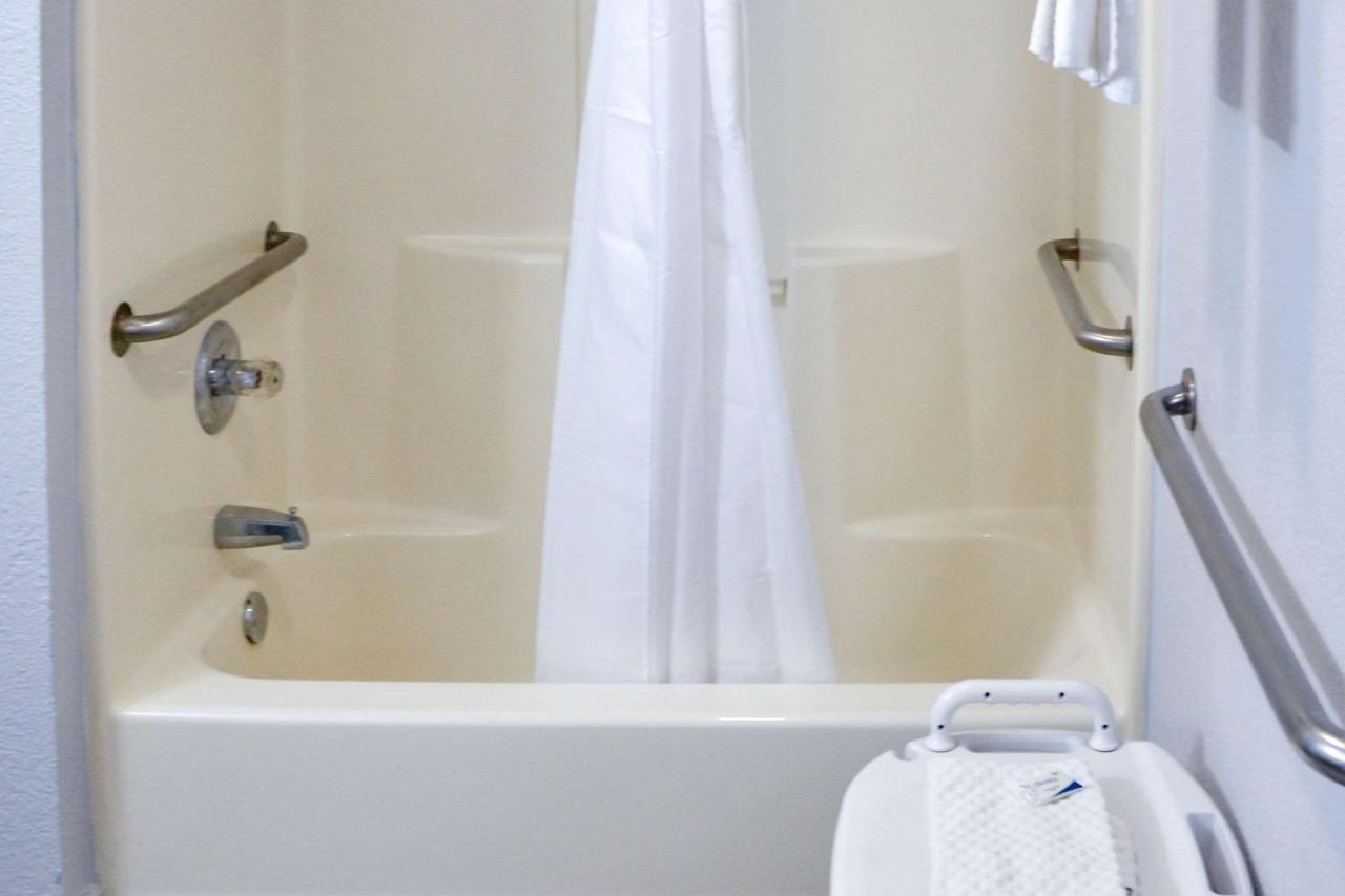 Double Room with Two Double Beds - Non-Smoking at Rodeway Inn Sun City Center