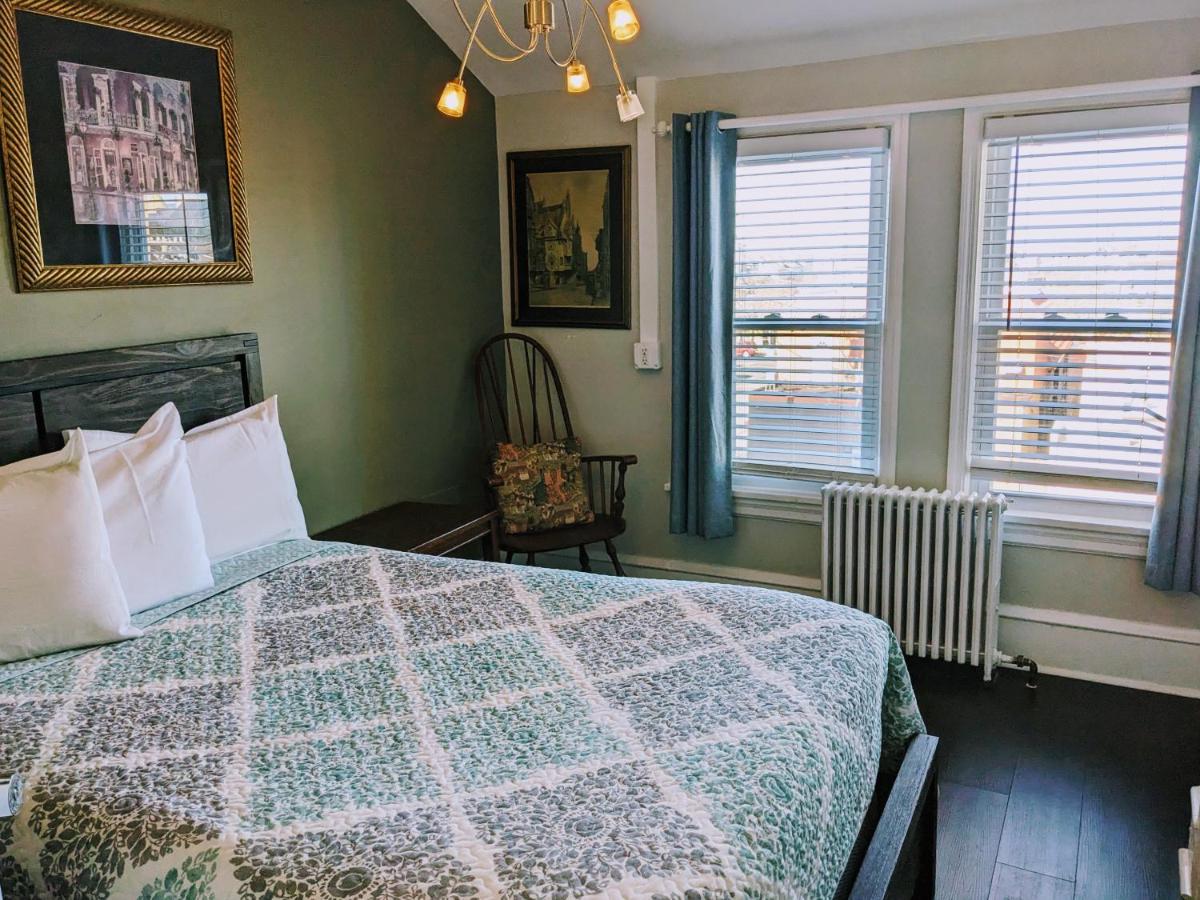 | Chelsea Pub and Inn
