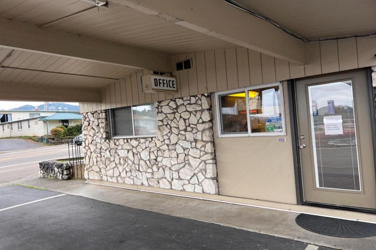  | Anchor Bay Inn