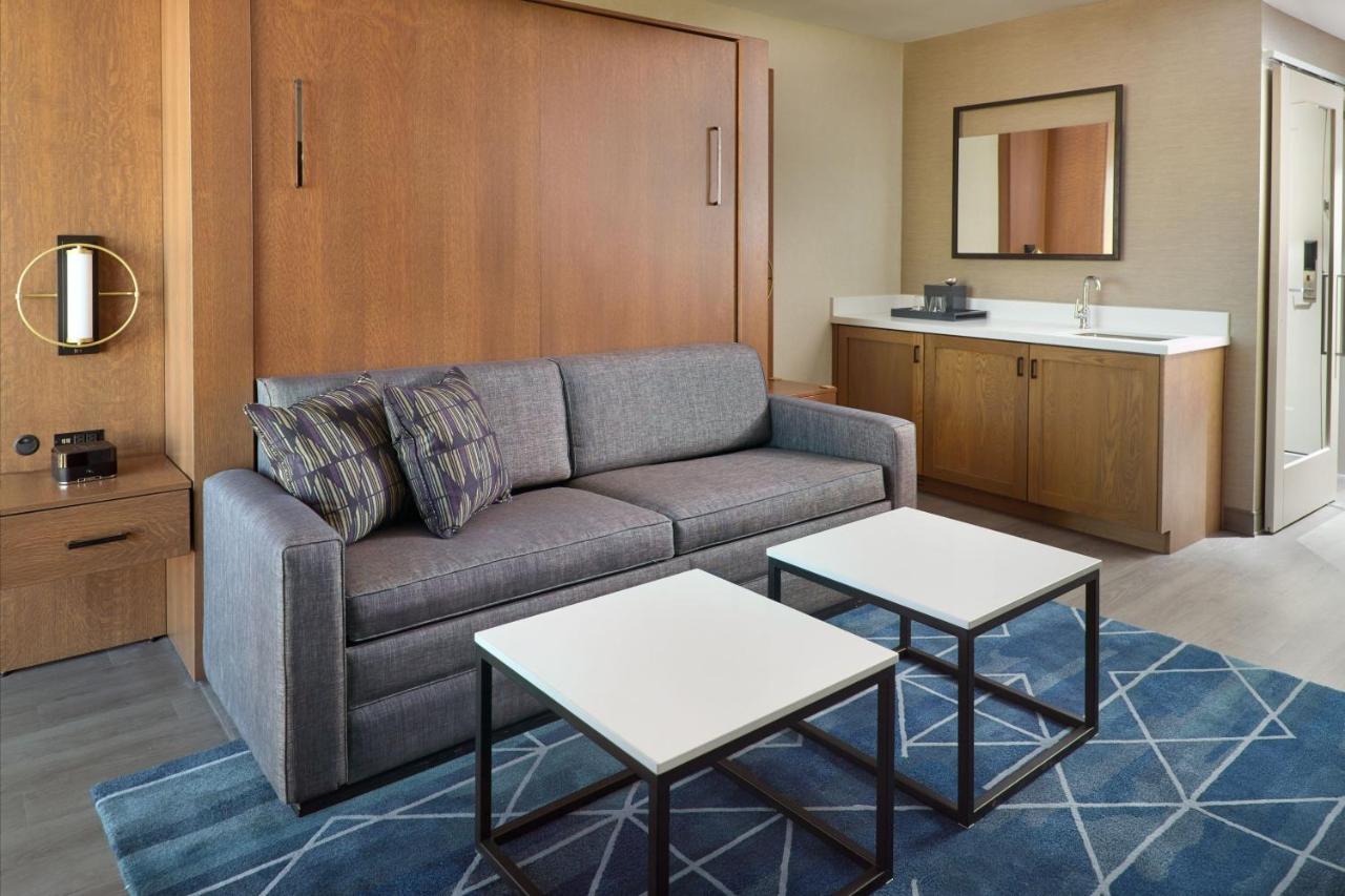 Parlor King Room with Sofa Bed and City View at Marriott Knoxville Downtown