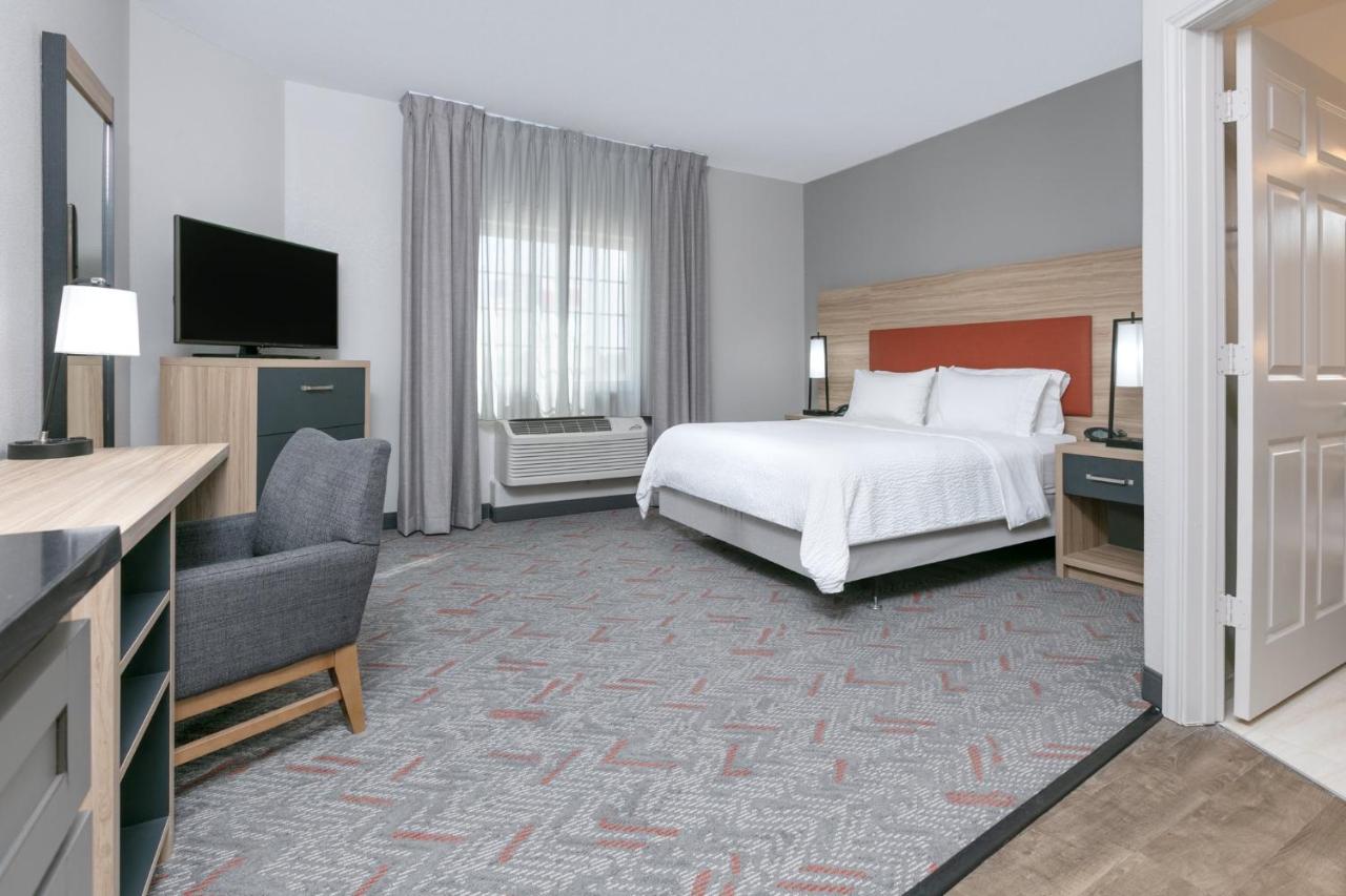 | Candlewood Suites Lake Jackson Clute, an IHG Hotel