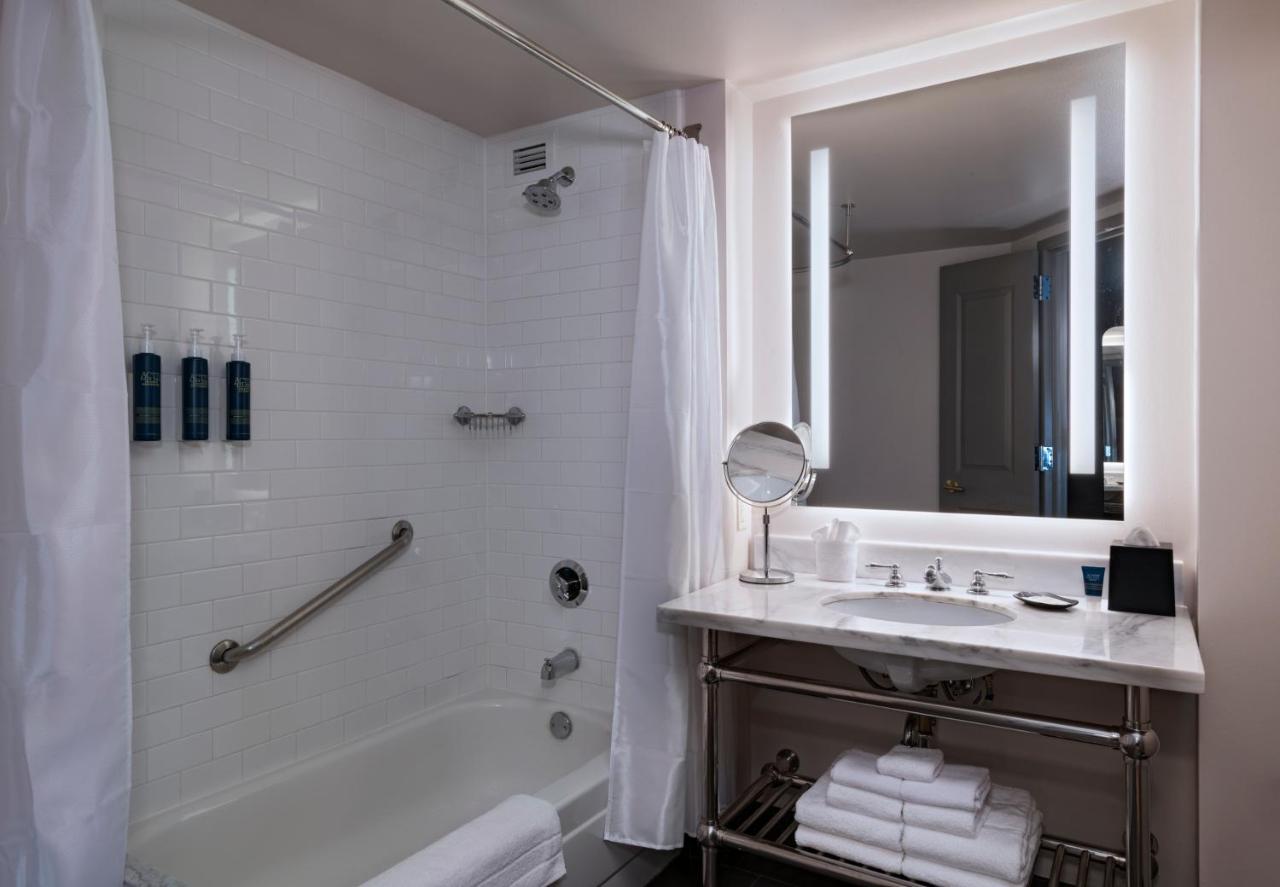 King Room with Adapted Tub - Mobility and Hearing Accessible at Four Points by Sheraton Houston West