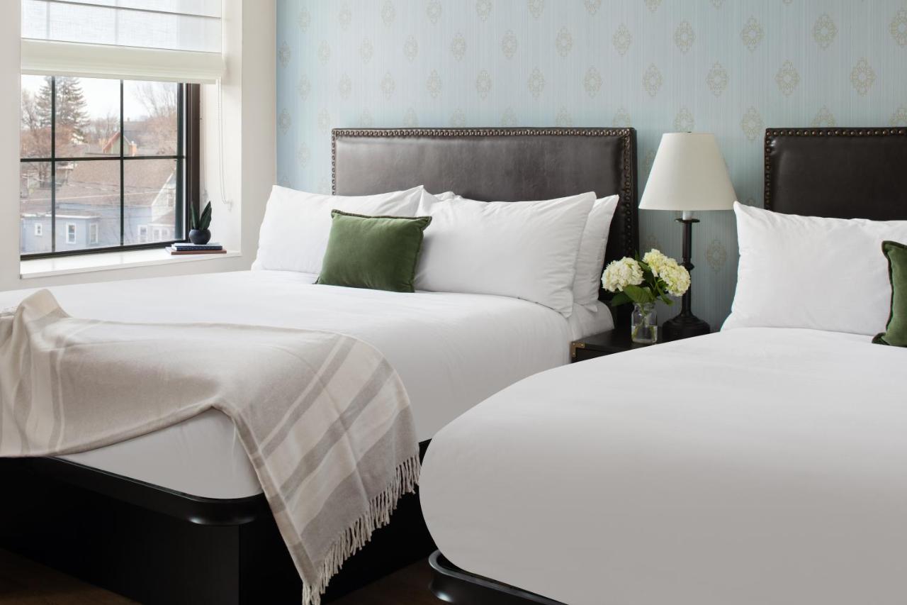 Queen Room with Two Queen Beds at Landmark Inn