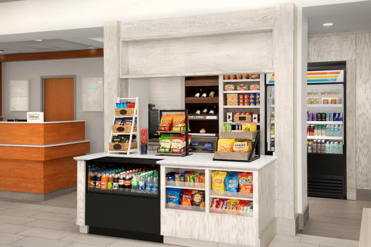 | Hilton Garden Inn Solomons