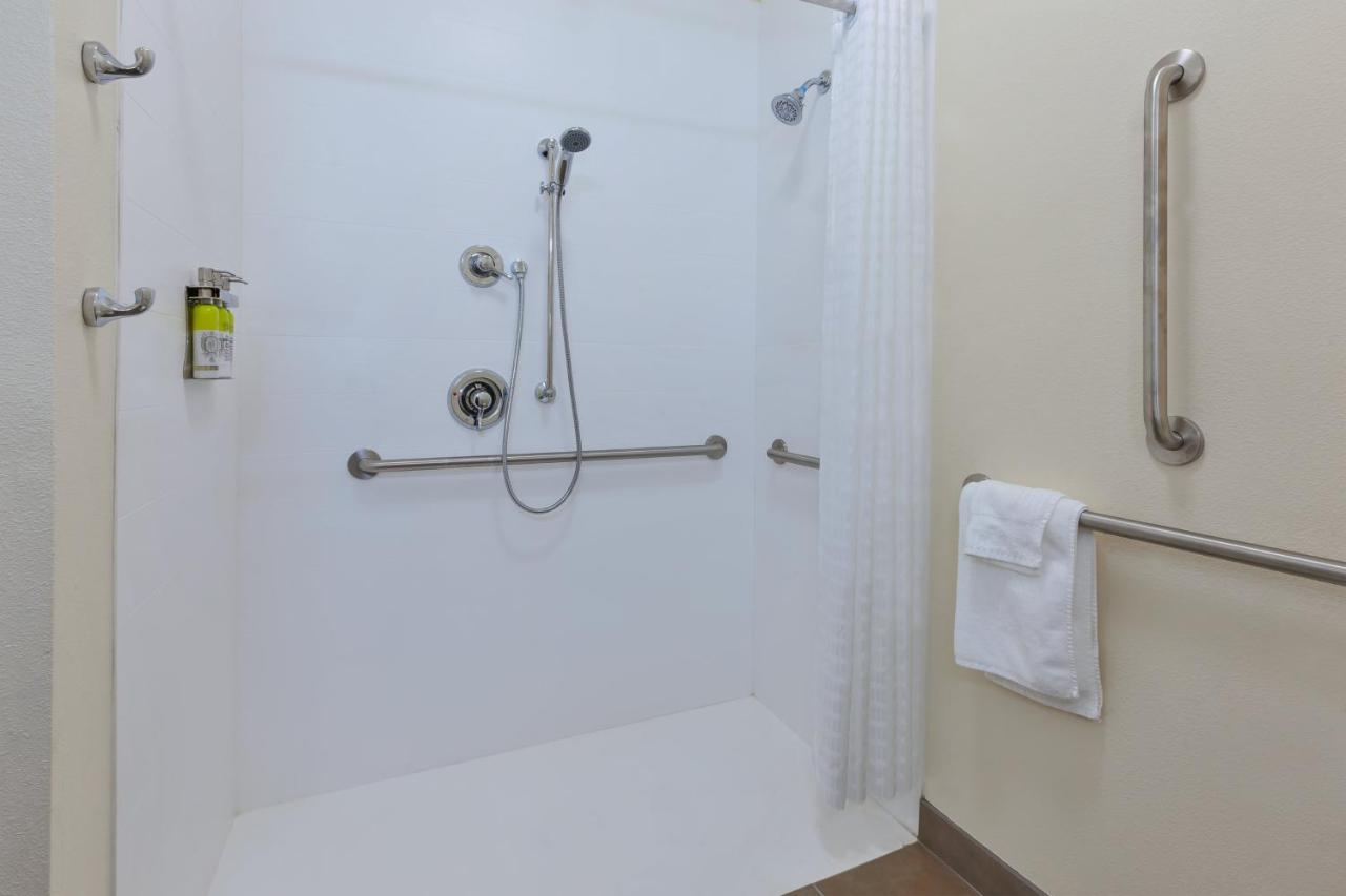 Queen Studio Suite - Mobility Access Roll in Shower/Non-Smoking at Candlewood Suites Louisville - NE Downtown Area by IHG
