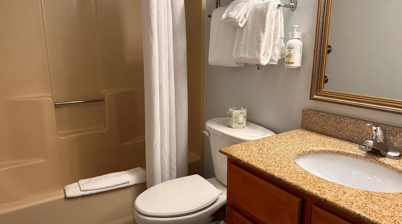King Studio Suite - Non-Smoking at Baymont by Wyndham Indianapolis Northwest
