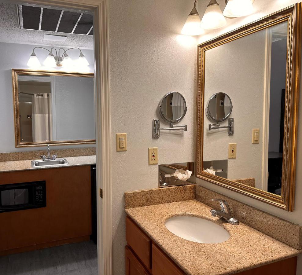 King Studio Suite - Non-Smoking at Baymont by Wyndham Indianapolis Northwest
