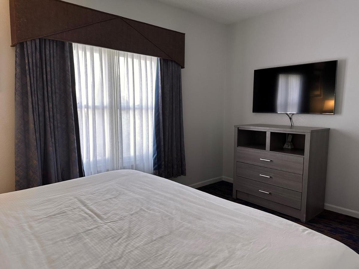 King Studio Suite - Non-Smoking at Baymont by Wyndham Indianapolis Northwest