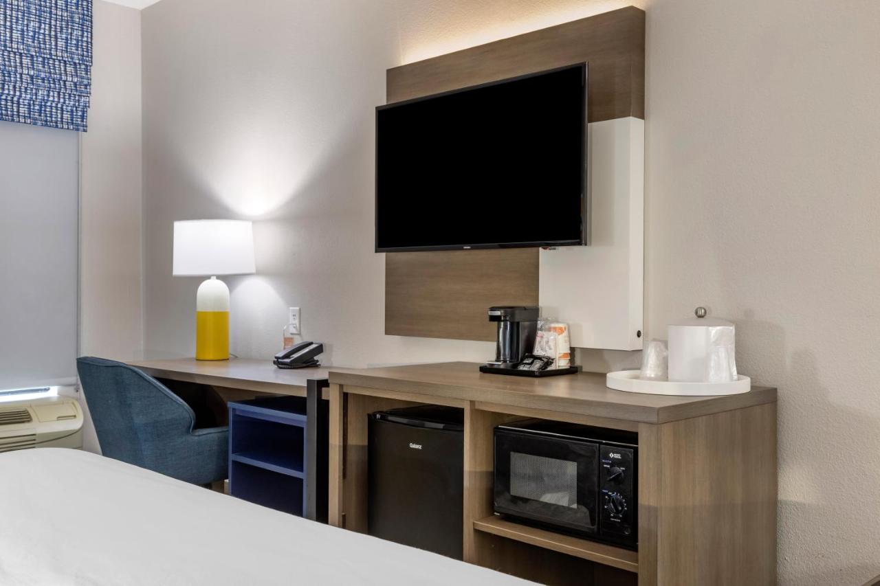 King Room - Non-Smoking at Comfort Inn - Weatherford