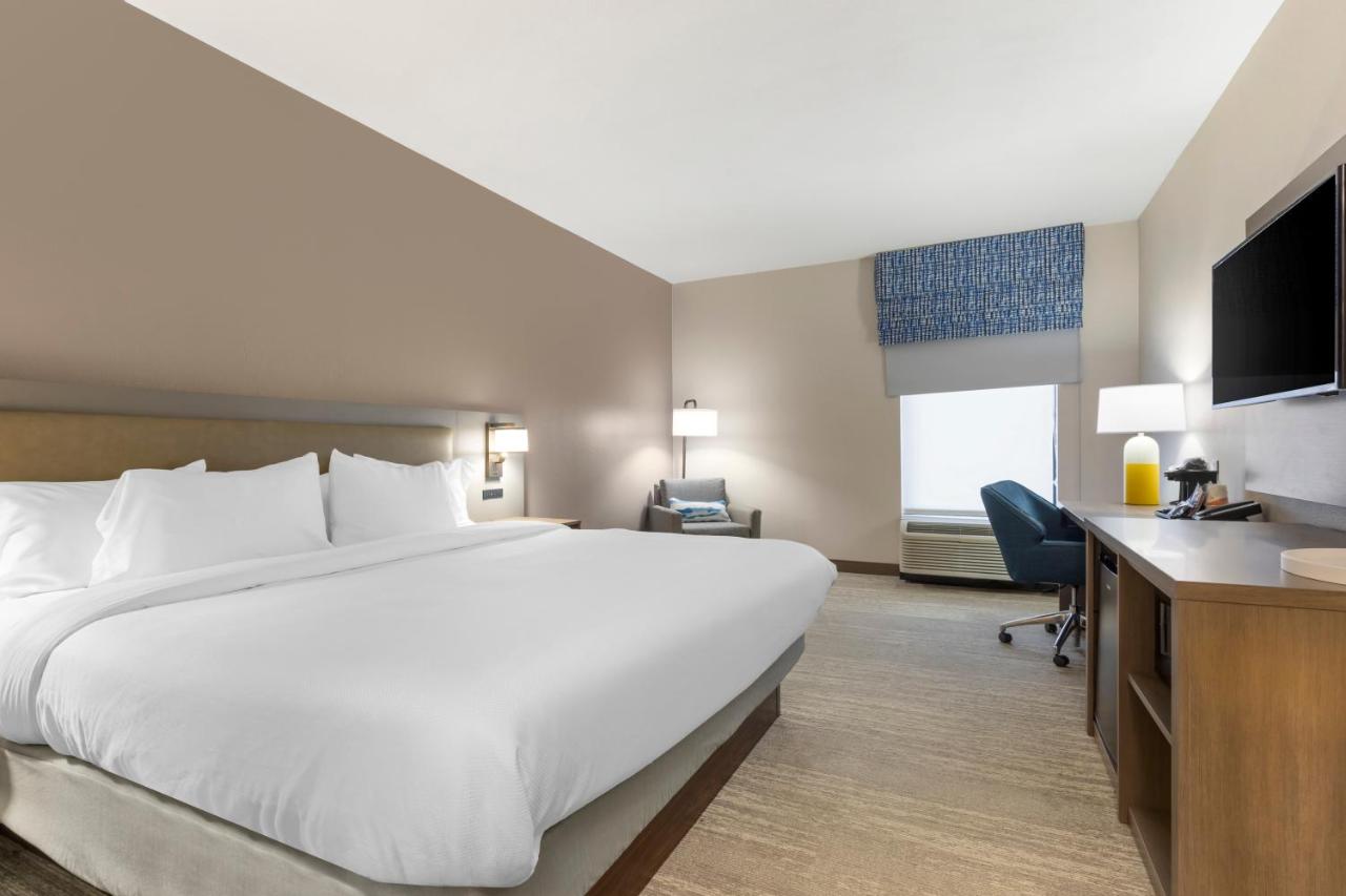 King Room with Tub - Disability Access/Non Smoking/Interior Corridor at Comfort Inn - Weatherford