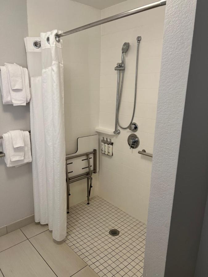 King Room - Mobility Access/Roll in Shower - Non-Smoking at Holiday Inn Express & Suites Mobile - University Area by IHG
