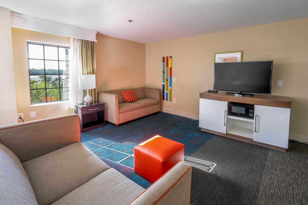 King Room with Bath Tub - Disability Accessible at Hampton Inn St. Augustine US1 North