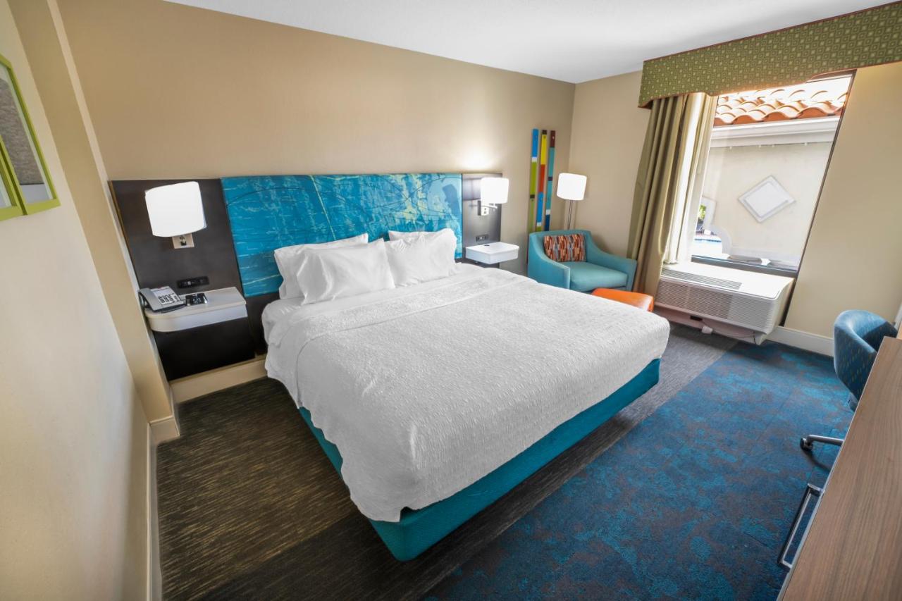 King Room - Non-Smoking at Hampton Inn St. Augustine US1 North