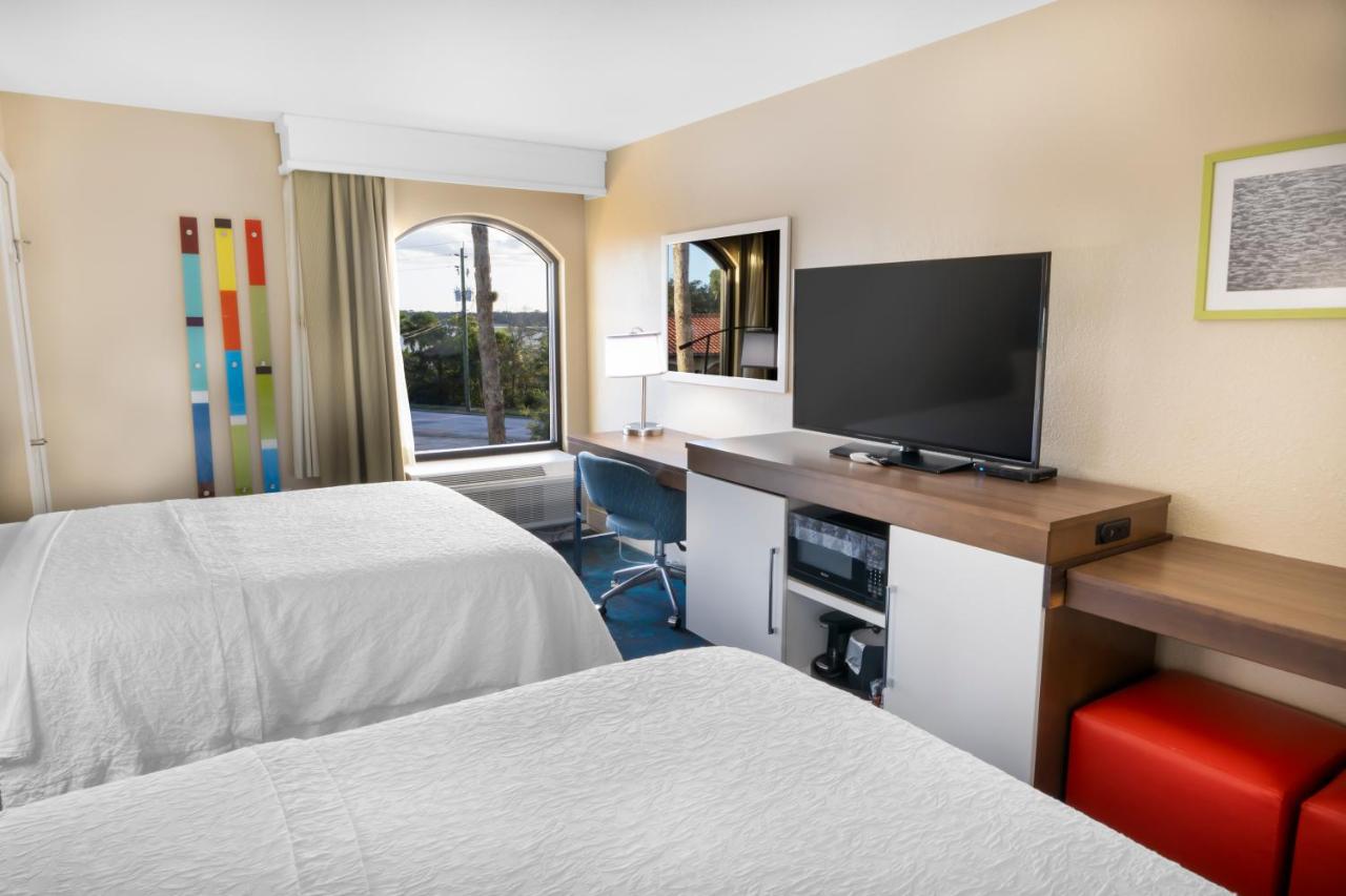 Queen Room with Two Queen Beds - Non-Smoking at Hampton Inn St. Augustine US1 North