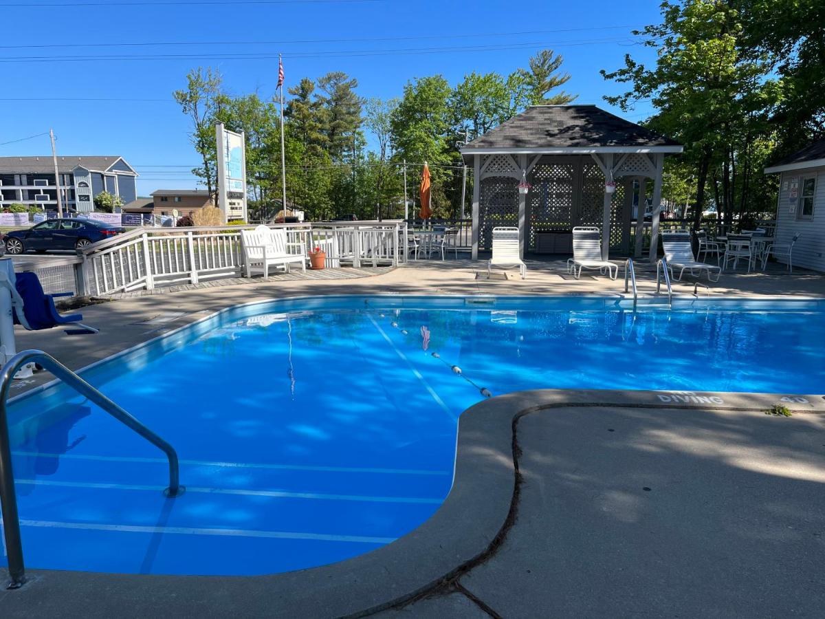 | Traverse Bay Inn