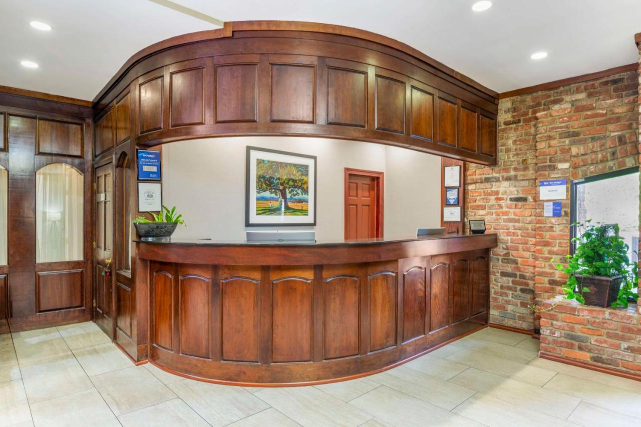 | Best Western PLUS Governor's Inn Richmond