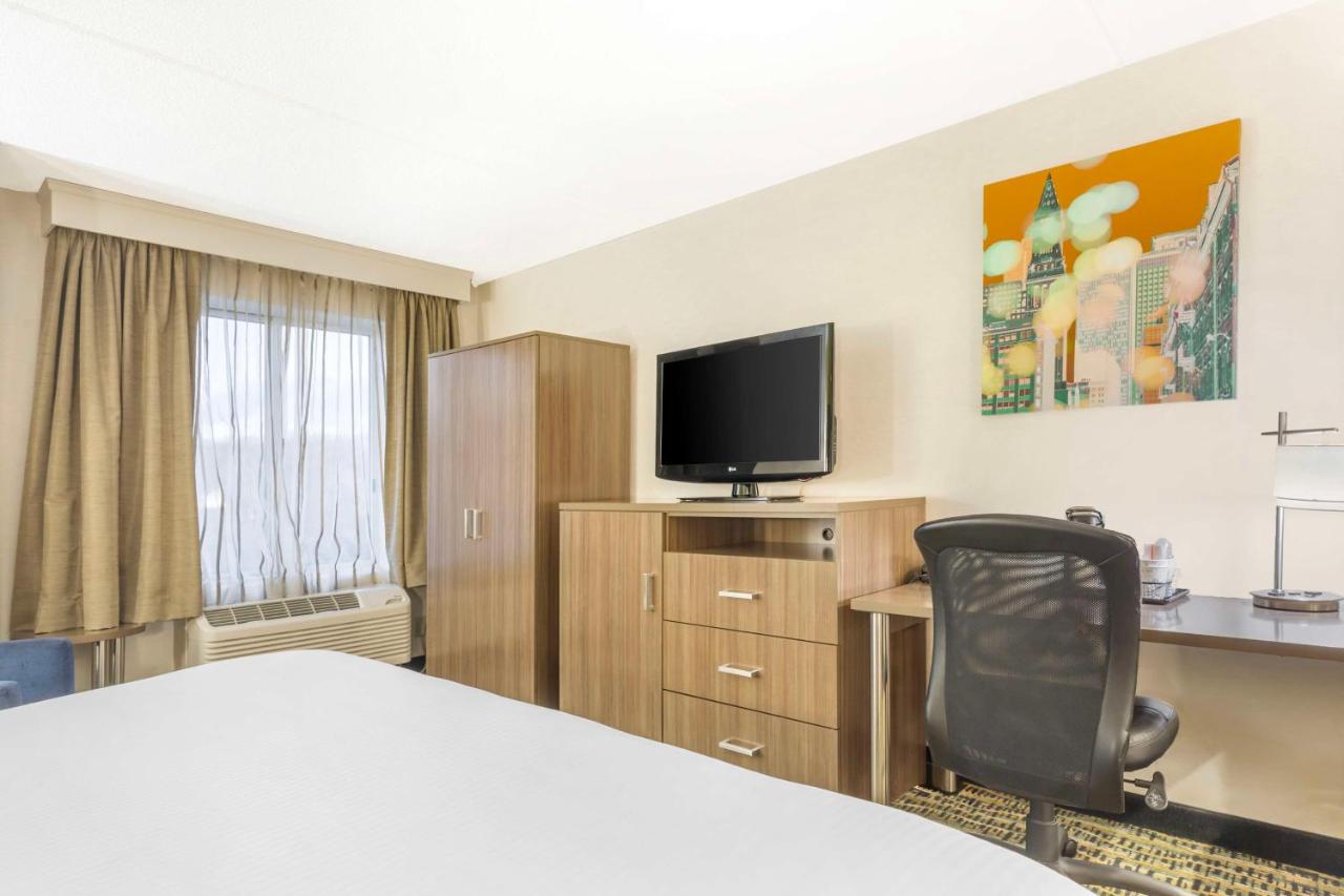 King Room - Non-Smoking at Best Western Plus New Englander