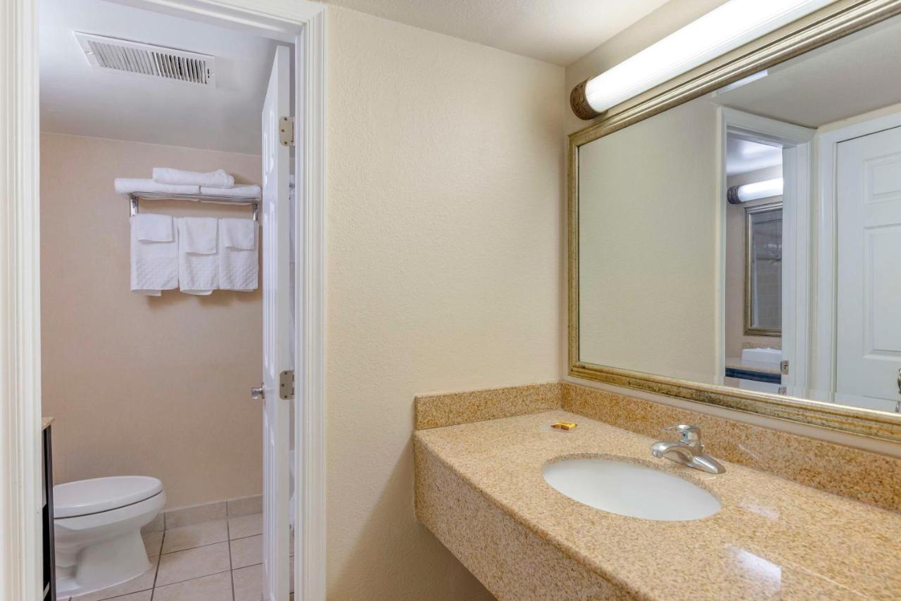 | Best Western PLUS Governor's Inn Richmond