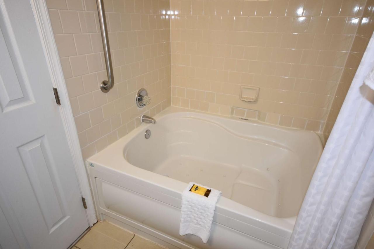 | Best Western PLUS Governor's Inn Richmond
