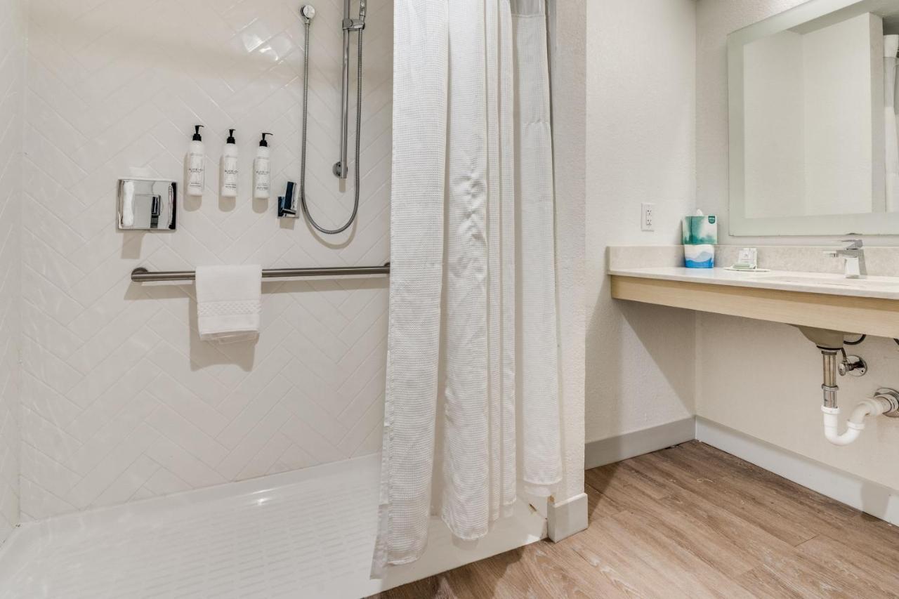 Queen Studio with Sofa Bed at TownePlace Suites by Marriott Dallas Arlington North