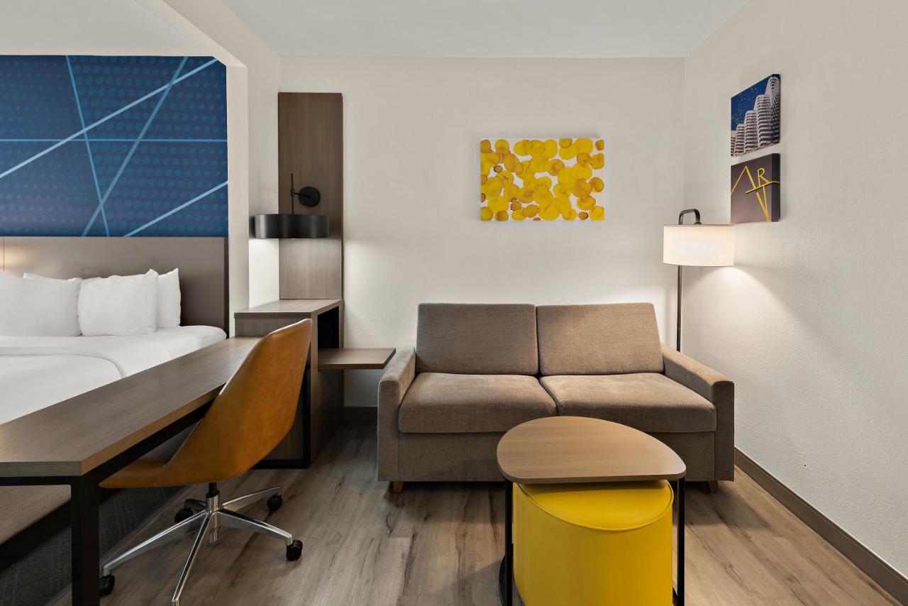 King Suite - Accessible/Non-Smoking at Comfort Suites Columbus East Broad