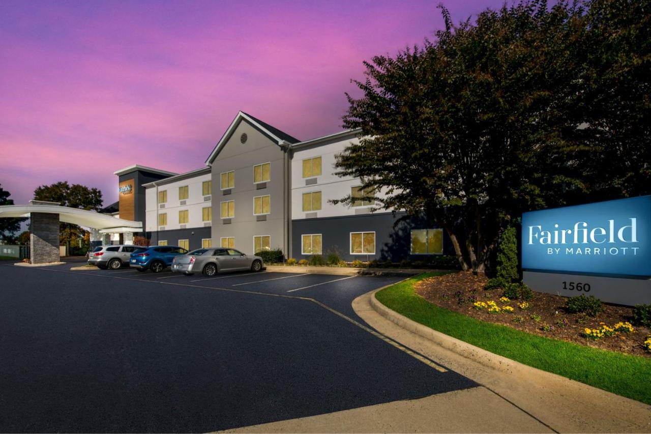 | Fairfield by Marriott Chesapeake