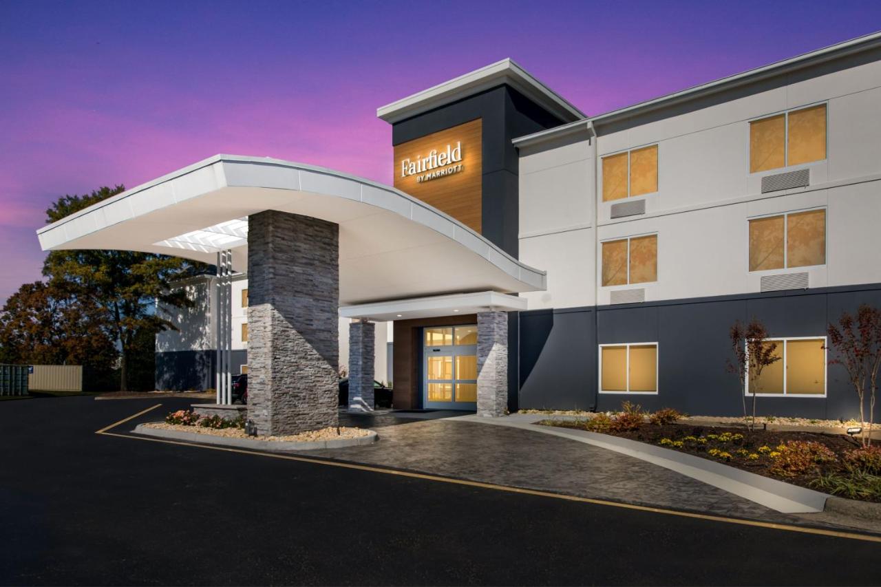 | Fairfield by Marriott Chesapeake